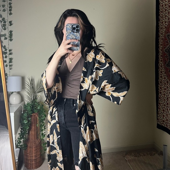 MAISON DU SOIR Floral Print Midi Length Dress
Size Large XL - Picture 3 of 9